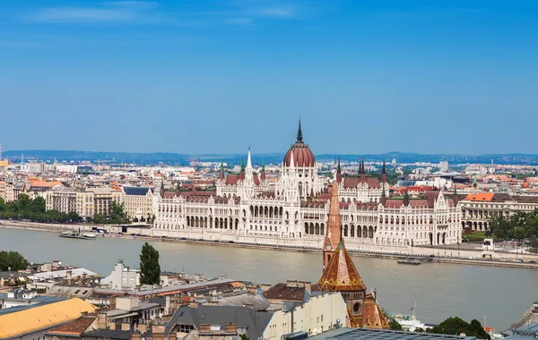 Macaristan Parlamentosu'nun ve Tuna Nehri Budapeşte '