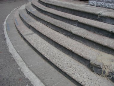 soyut merdivenler, şehirde merdivenler, granit merdivenler, anıtlar ve simgesel yapılarda sık lıkla görülen geniş taş merdivenler, geniş taş merdivenler, basamaklar