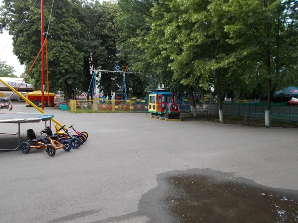 Verlassene Vergnügungspark Alter Verlassener Freizeitpark Für Kinder — Stockfoto