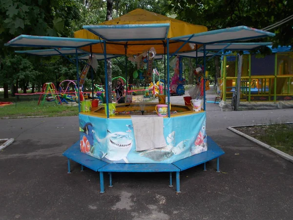 Övergivna Nöjesparken Gamla Övergivna Nöjesparken För Barn — Stockfoto