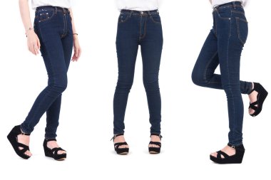 Alt vücut güzellik kadın moda kot pantolon ve ayakkabı ile kapatın. Modaya uygun ve yeni moda kavramı. İzole beyaz arka plan. Stüdyo portre.