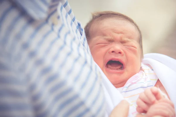 Baby Crying Mother Embrace Newborn Infant Healthy Concept Birthday Love — Stock Photo, Image