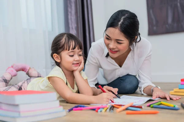 Maman Apprend Fille Dessiner Classe Art Retour École Concept Éducation — Photo