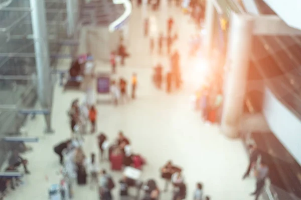 Plano Fundo Desfocado Terminal Aeroporto Sala Convenções Com Pessoas Multidão — Fotografia de Stock