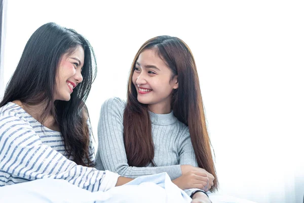 Dos Mujeres Lesbianas Asiáticas Dormitorio Par Personas Concepto Belleza Estilo —  Fotos de Stock