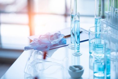 Kimya biyoloji laboratuvar testi tıbbi laboratuvar test tüpü. Scie