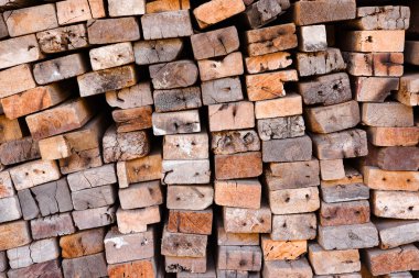 Odun ambarı kesme dolu kereste fabrikası. Fabrika ve pr