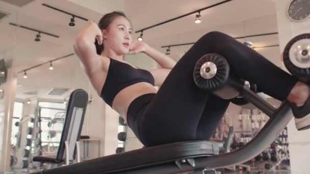 Footage Beautiful Asian Woman Training Gym — Stock Video