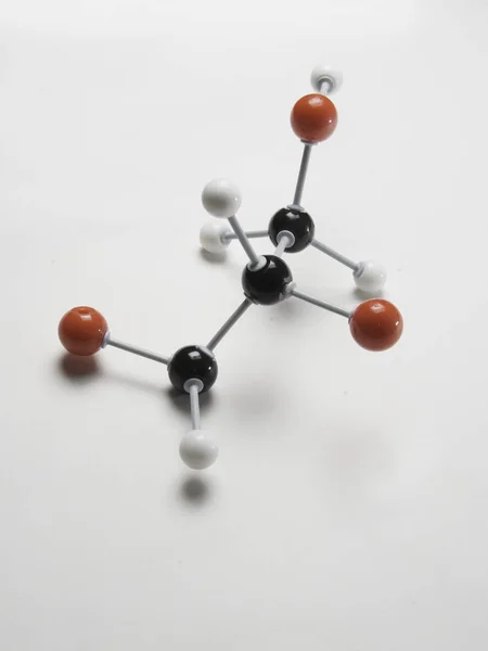 红色黑球和白球代表化学模型 — 图库照片