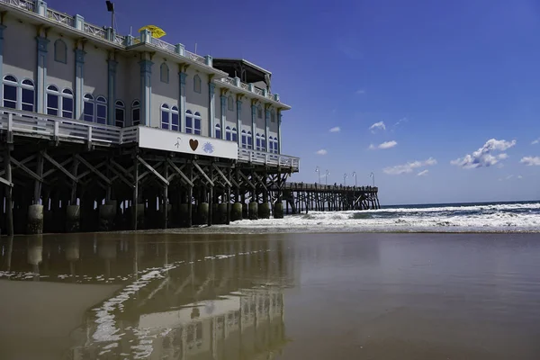 Daytona Beach seacape during the early afternoon at this Florida — Stock Photo, Image