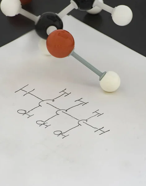 Chemisch model en formule voor demonstratie, onderzoek . — Stockfoto