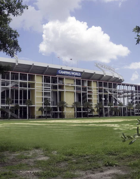 Camping World Stadium situato entro i limiti della città del centro — Foto Stock