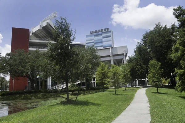 Camping World Stadium situé dans les limites de la ville du centre-ville — Photo