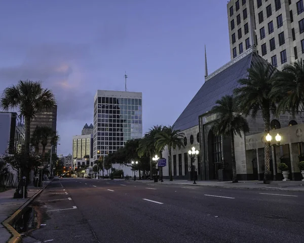 Tôt le matin au centre-ville d'affaires à Orlando en Floride — Photo