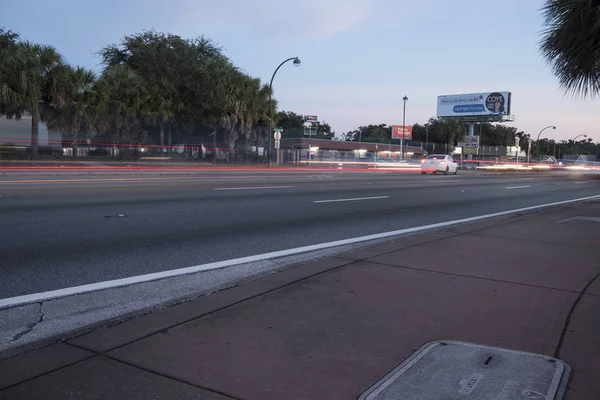 Coches Camiones Viajan Durante Amanecer Una Ruta Ubicada Orlando Florida —  Fotos de Stock