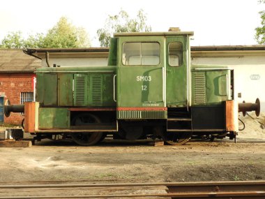 lokomotif, bir anıt, bir tren, metal, yeşil