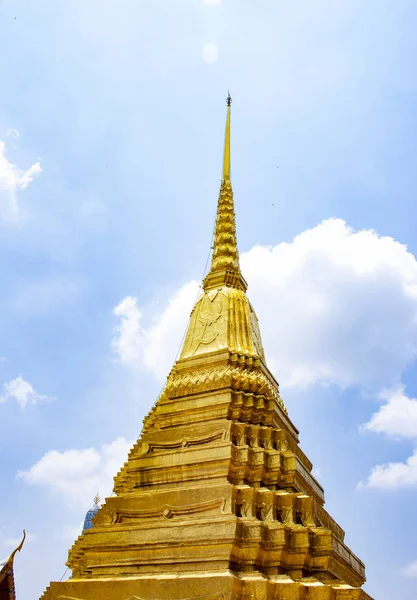 Χρυσή Stupa Wat Pra Kaew Στο Μεγάλο Παλάτι Της Ταϊλάνδης — Φωτογραφία Αρχείου