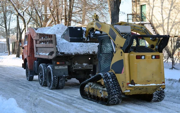 Тракторний Навантажувач Сніг Сміттєвозі — стокове фото