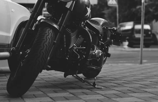 2017年6月9日 黑色Harley Davidson Softail Slim 2016停在街上 — 图库照片