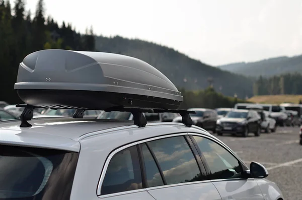 Araba çatıya dış gövde