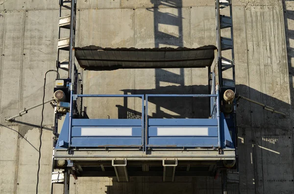 Bina üzerinde dış İnşaat Asansör