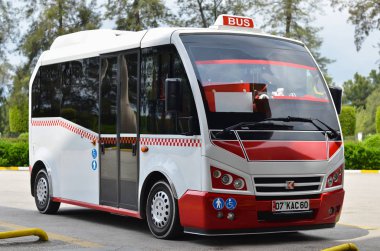 Antalya / Türkiye - 17 Mayıs 2017: Karsan Jest park otobüs istasyonu