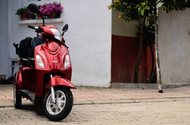 bahçede Park scooter