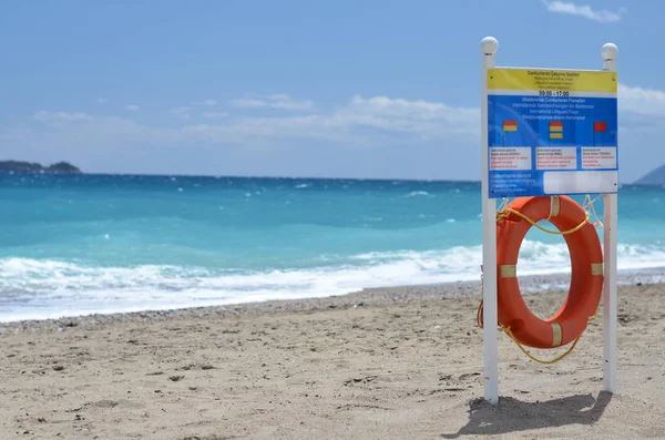 Sahilde güvenli lifebuoy