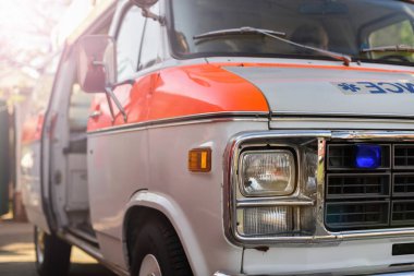Far ambulans van