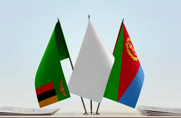 Zambia Eritrea Och Vit Flagga Stativ Med Papper — Stockfoto