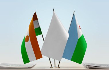 Nijer, Cibuti ve beyaz bayrak hazırda bekliyor.