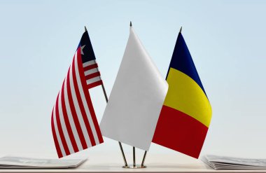 Liberya Çad ve beyaz bayraklar kağıtlarla ayakta