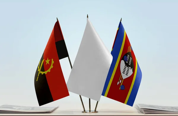 Angola Swaziland Drapeaux Blancs Sur Stand Avec Des Papiers — Photo