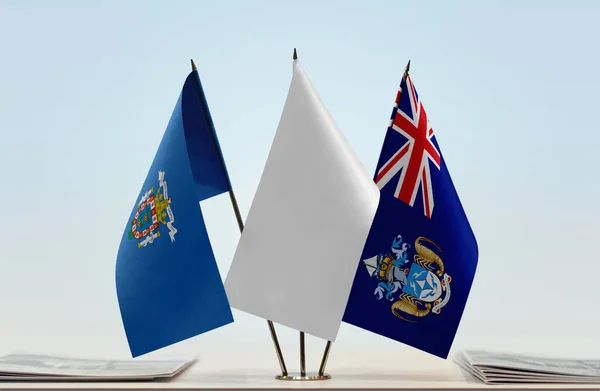 Melilla Tristan Cunha Banderas Blancas Stand Con Papeles — Foto de Stock