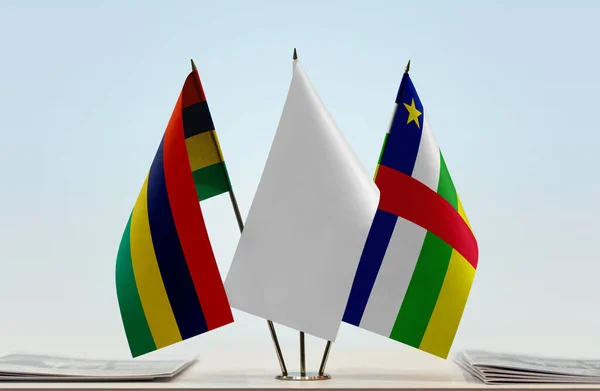 Mauricio República Centroafricana Banderas Blancas Stand Con Papeles — Foto de Stock