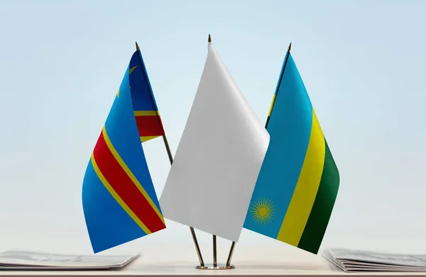 Demokratiska Republiken Kongo Rwanda Och Vita Flaggor Plats Med Tidningar — Stockfoto