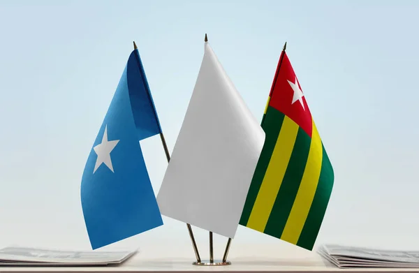 Somalie Togo Drapeau Blanc Barre Avec Des Papiers — Photo