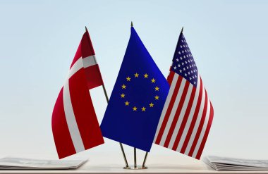 Danimarka ve eu bayrağı kağıtlarla birlikte