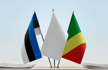 Estonya Kongo Cumhuriyeti belgelerle ayakta duruyor