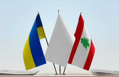 Ukrayna, Lübnan ve beyaz bayraklar masada gazeteler