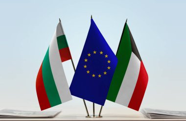 Bulgaristan, Kuveyt ve beyaz bayraklar belgelerle ayakta