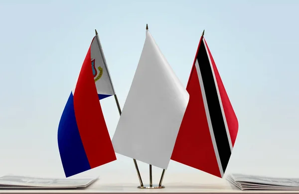 Sint Maarten Trinidad Och Tobago Och Vita Flaggor Står Monter — Stockfoto