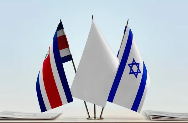 Ізраїль Коста Рика Білі Прапори Трибуні Паперами — стокове фото