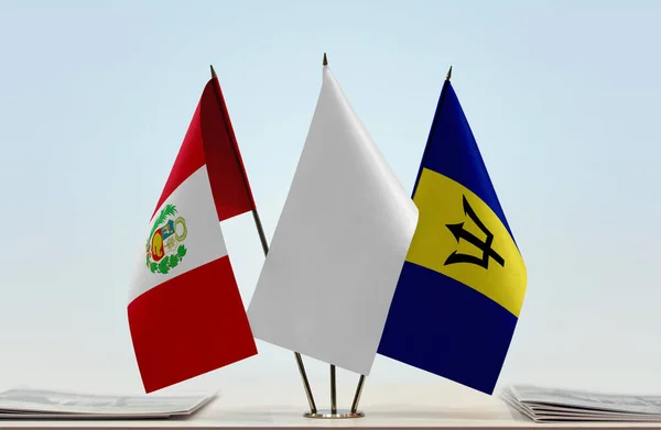 Banderas Perú Stand Con Papeles — Foto de Stock