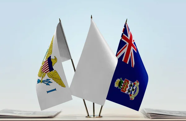 Islas Vírgenes Los Estados Unidos Islas Caimán Banderas Blancas Stand — Foto de Stock