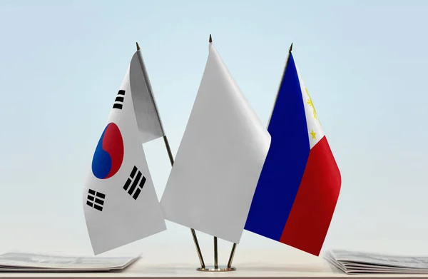 Güney Kore Filipinleri Beyaz Bayraklar Kağıtlarla Ayakta — Stok fotoğraf