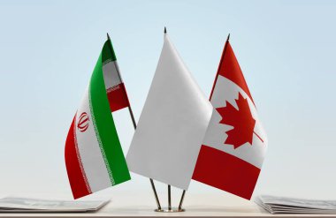 İran Kanada belgelerle bayrak salladı