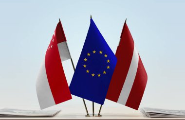 Letonya ve Singapur bayrakları evraklarla birlikte beklemede  