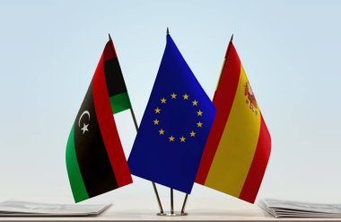  Libya İspanya 'nın bayrakları tezgahta