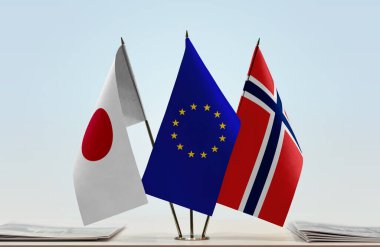 Japonya ve Norveç kağıtlarla ayakta duruyor  